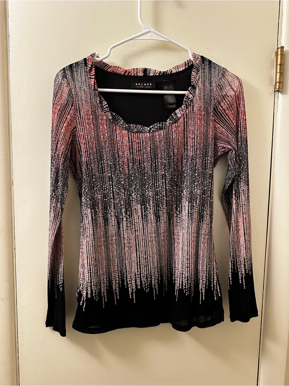 Axcess Black & Pink Long Sleeve Scoop Neck Top